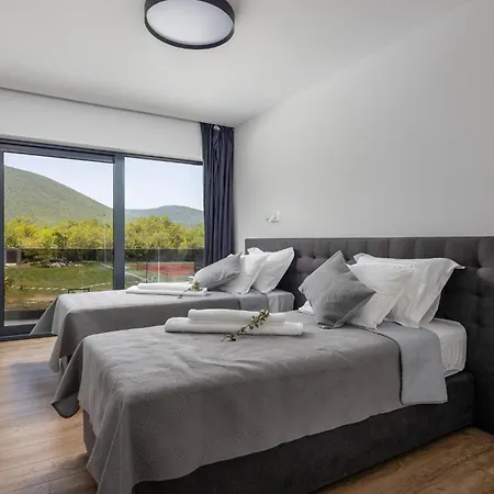 Amazing In Radosic Casa vacanze