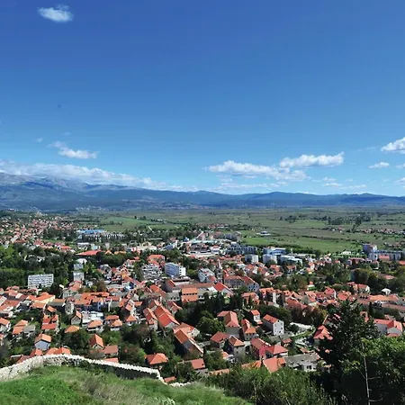 Cozy In Radosic With Jacuzzi Radosic (Sinj)