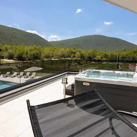 Cozy In Radosic With Jacuzzi * Radosic (Sinj)